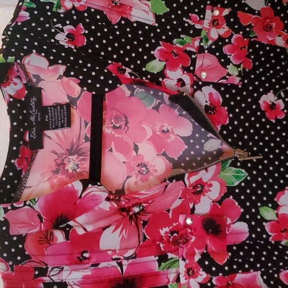 Blouse - Picture 2 of 3